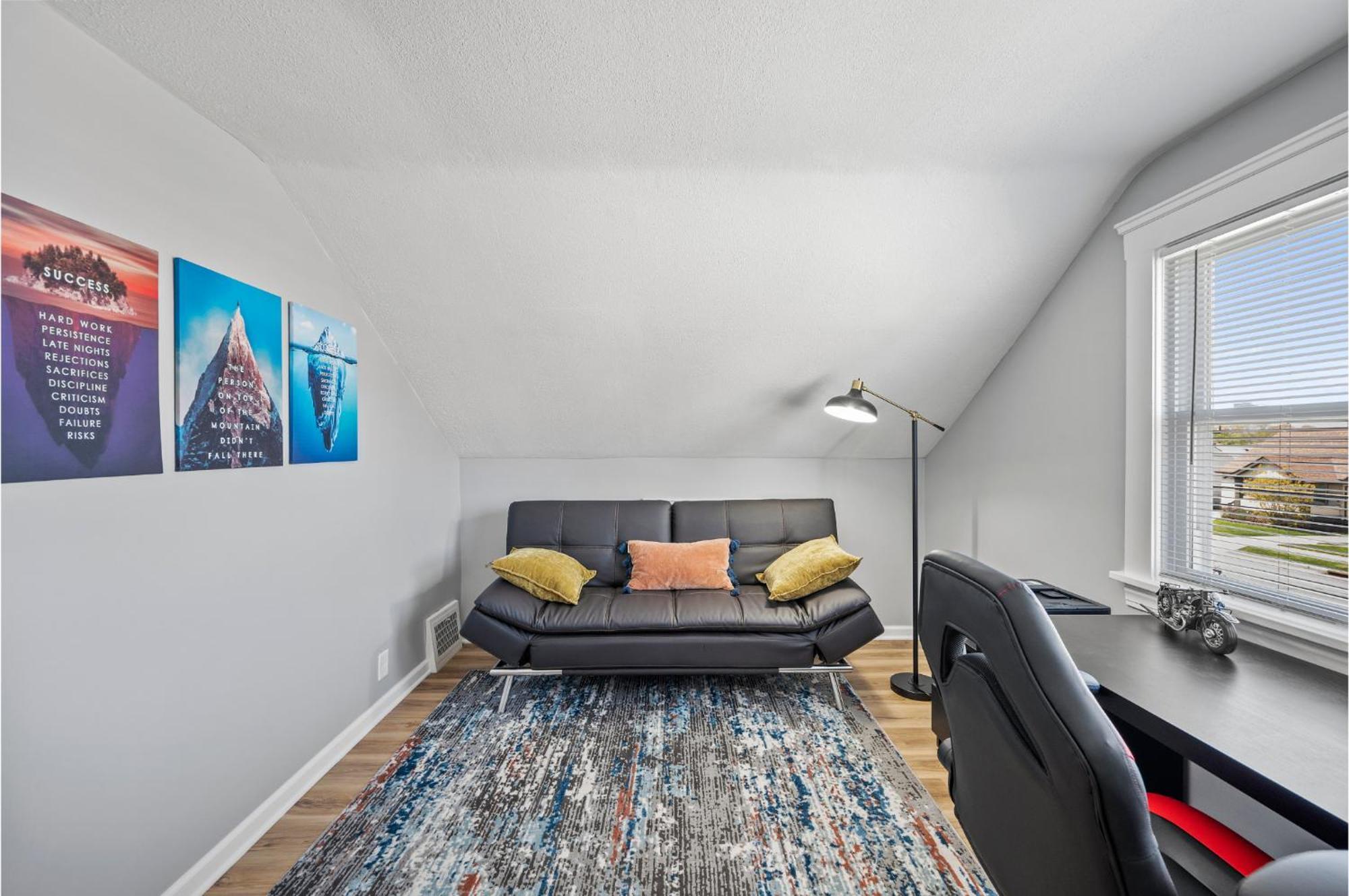 Amazing Parma Home King Bed Full Office Room 외부 사진